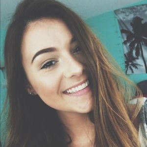 Meet your Posher, Brooke